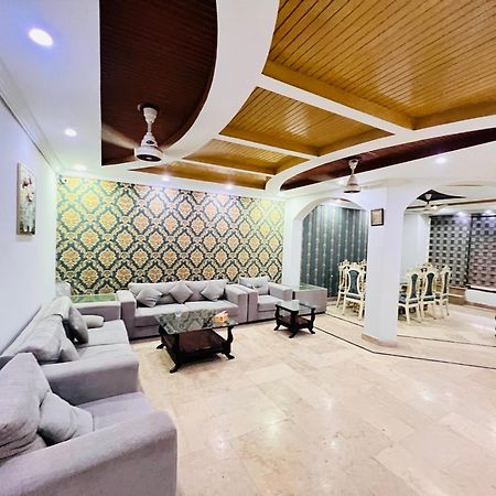 Holiday In Islamabad Bagian luar foto