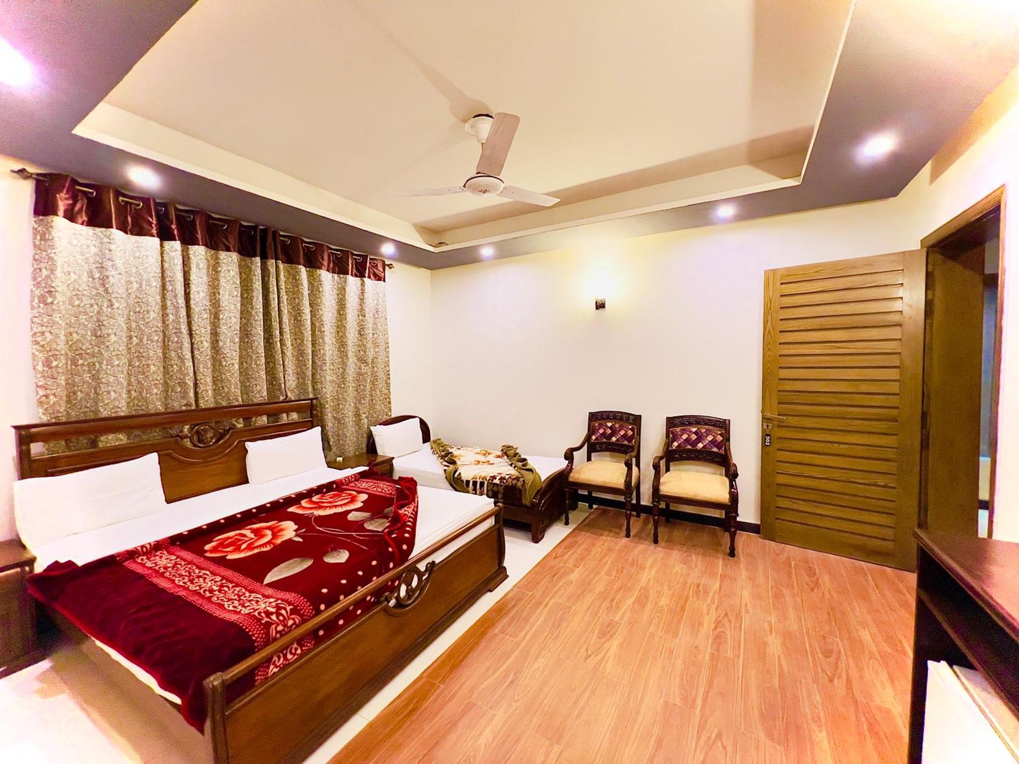 Holiday In Islamabad Bagian luar foto