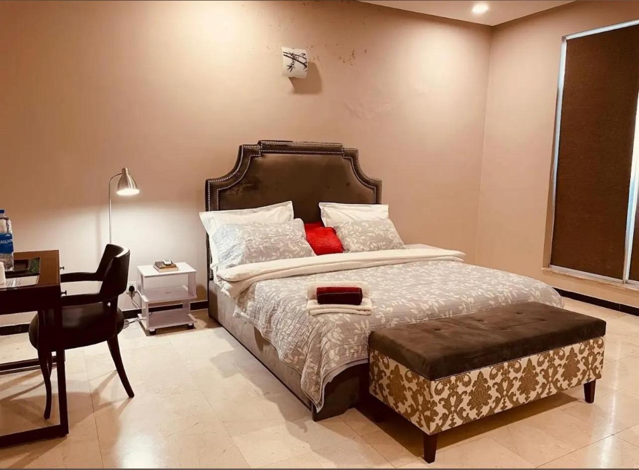 Holiday In Islamabad Bagian luar foto