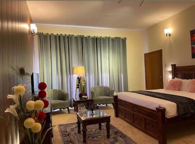 Holiday In Islamabad Bagian luar foto