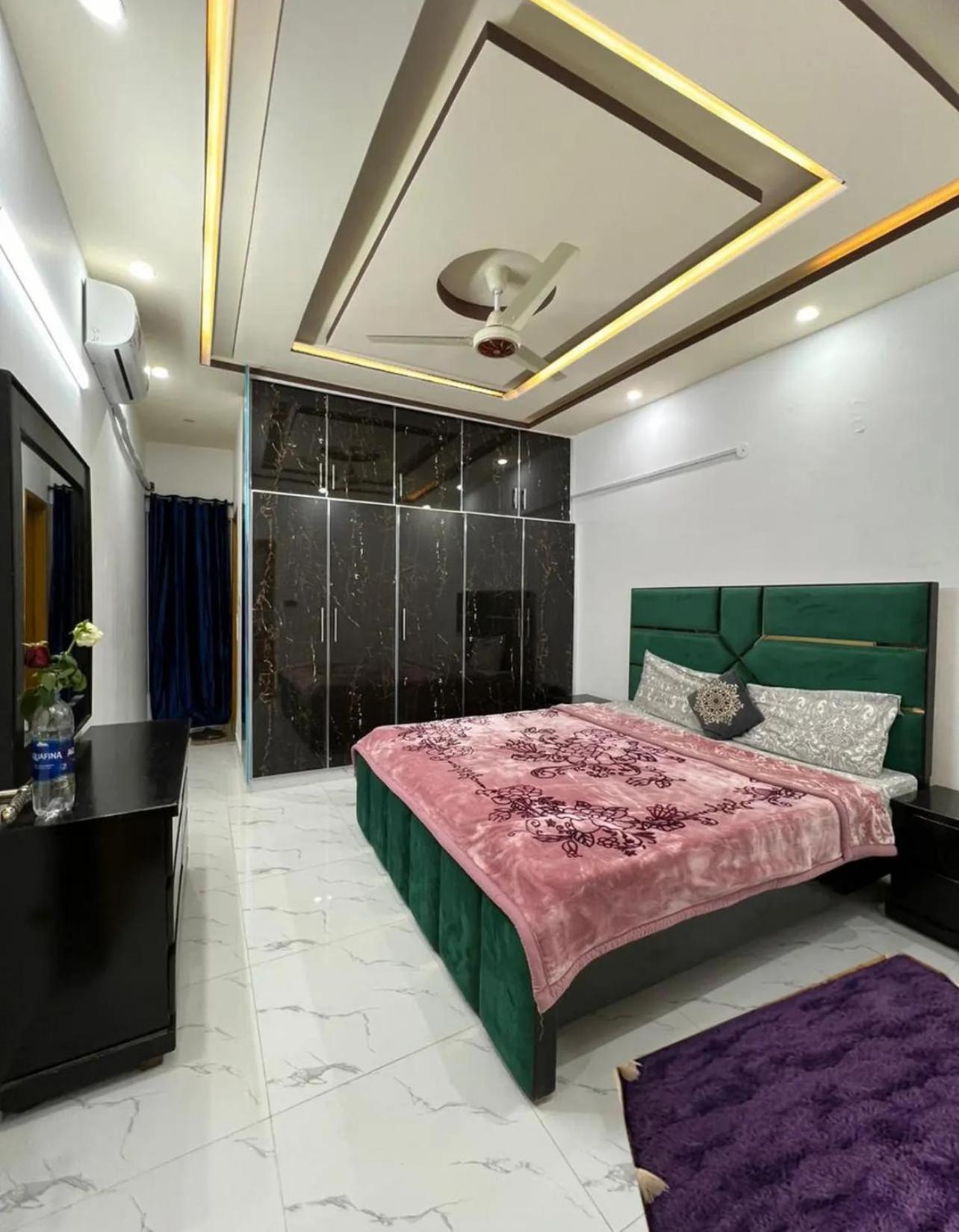 Holiday In Islamabad Bagian luar foto